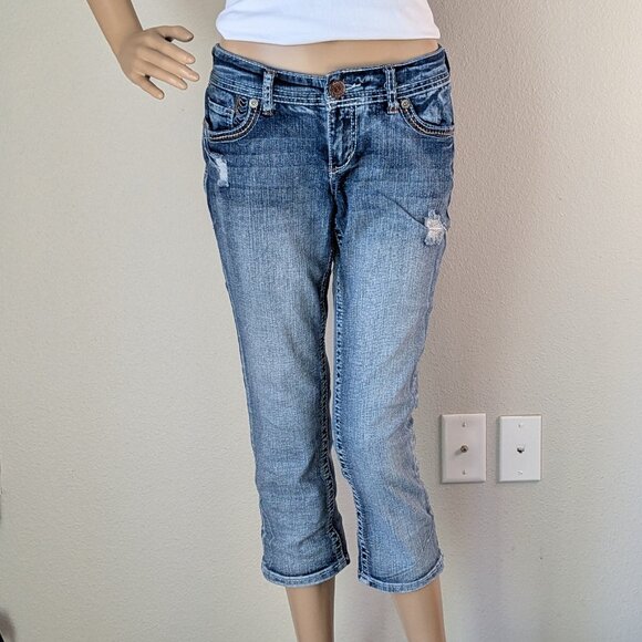 Vanity Premium Collection Curvy Jeans Cropped Capri Distressed Women's Size 28 - Picture 2 of 16